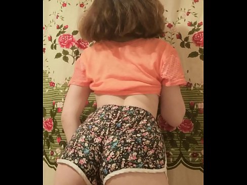 ❤️ Seksi enom bayek stripping mati dheweke kathok cendhak ing kamera ❤❌ Video seks ing pornojv.trysex.ru ❌
